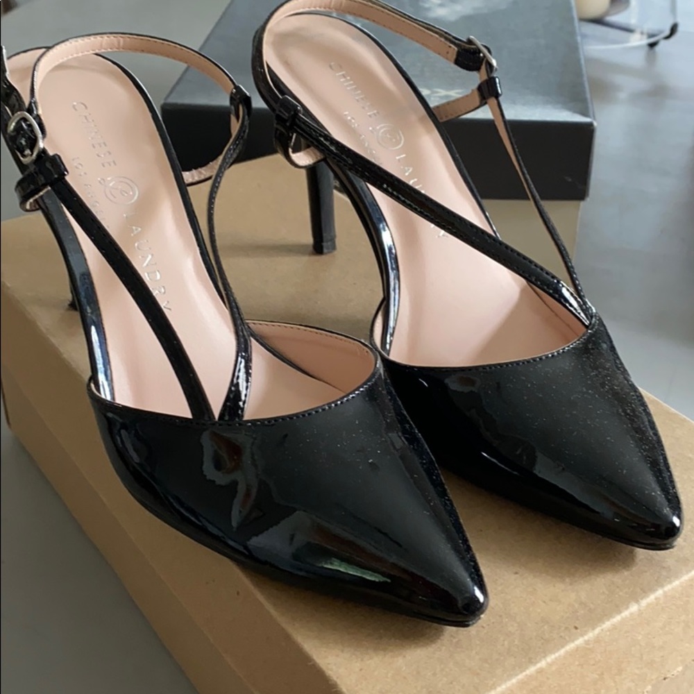 Chinese Laundry women’s black patent leather heels
